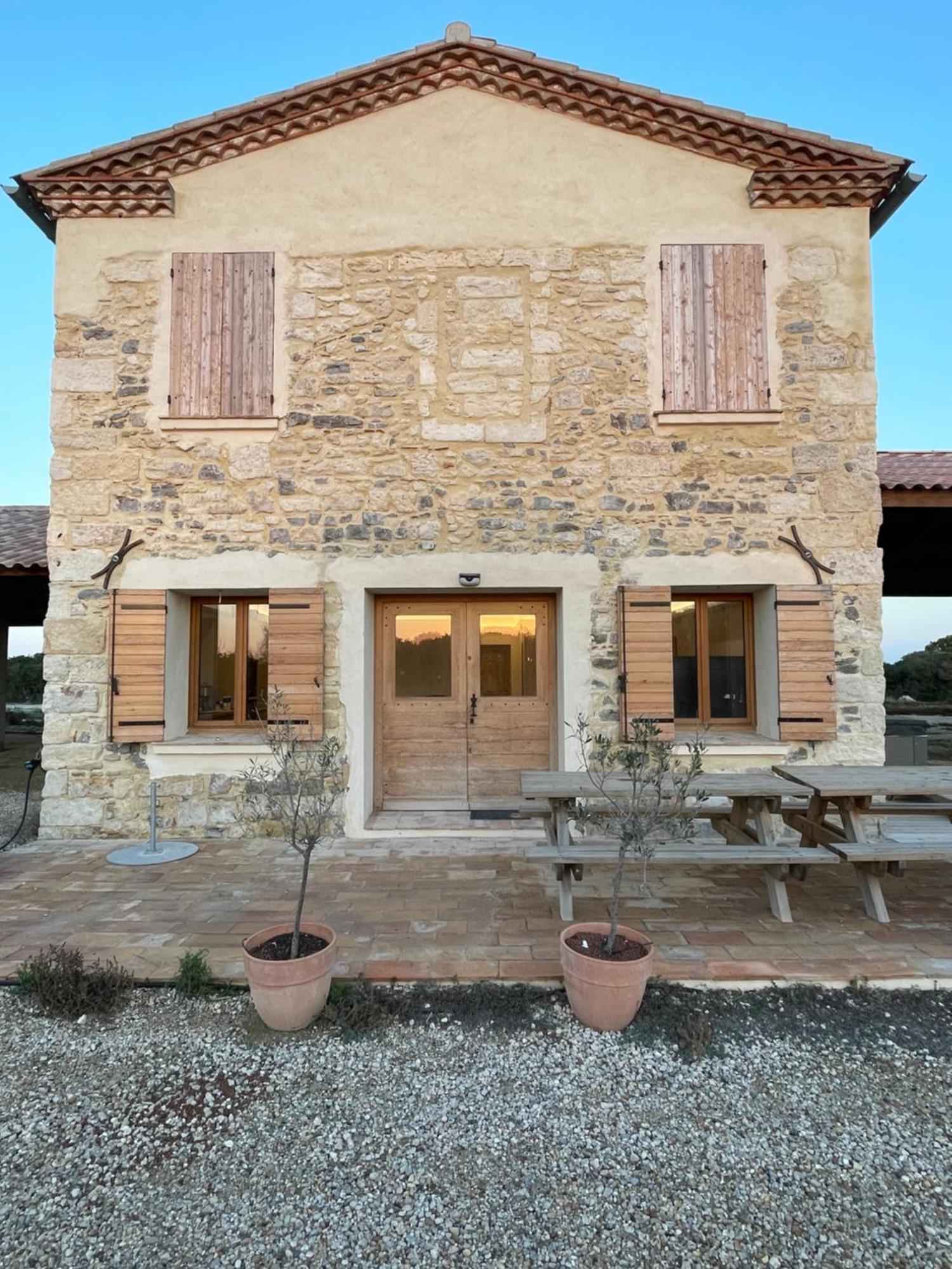 Cabane Du Saunier Au Commun - Electre Aigues-Mortes Extérieur photo